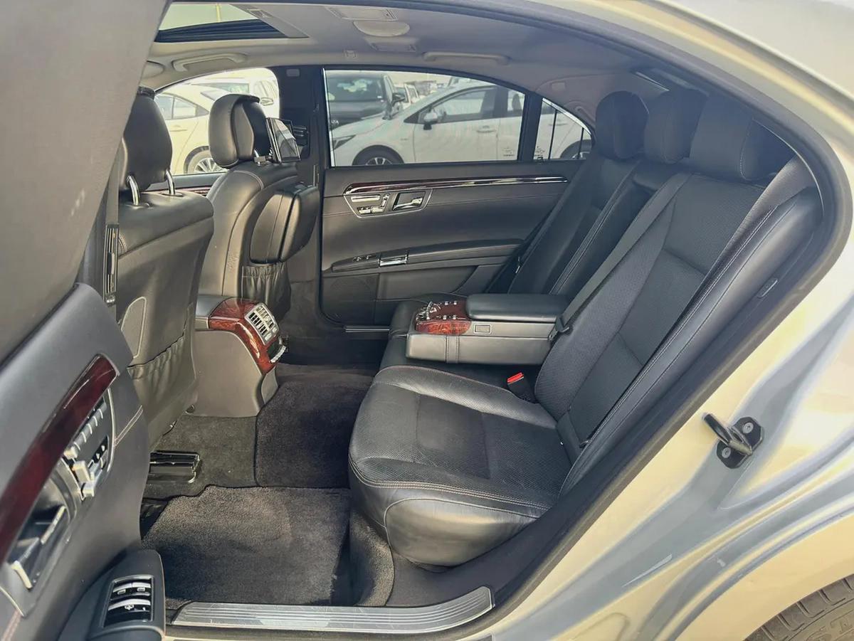 Mercedes-Benz S550 2012 91000km - 4 Auction Grade - Japan Import - Clean Title-12-12