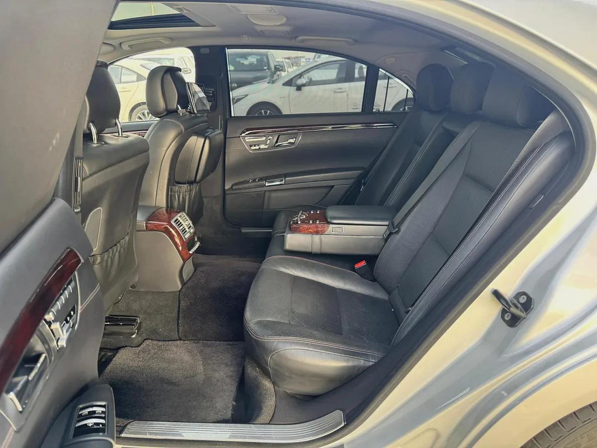 Mercedes-Benz S550 2012 91000km - 4 Auction Grade - Japan Import - Clean Title-14-14