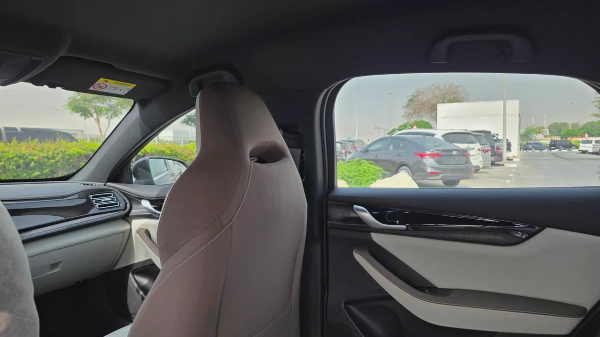 BYD QIN PLUS Design PHEV (Black)-8-8