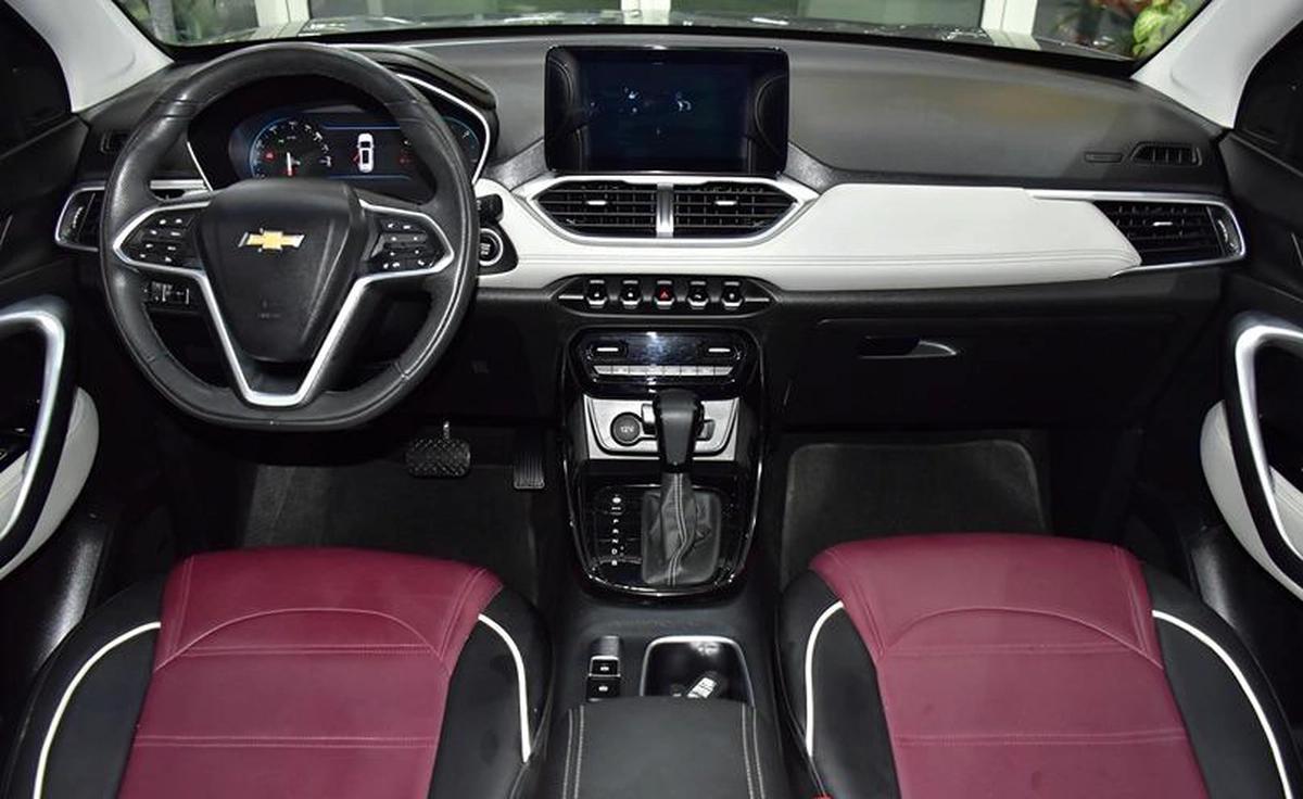 Chevrolet Captiva Premier ( 2023 Model ) in Grey Color GCC Specs-7-7