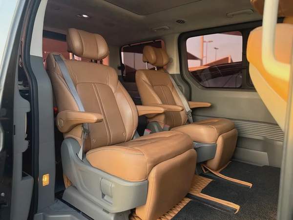 Hyundai STARIA Gcc Free Paint Full Option V6