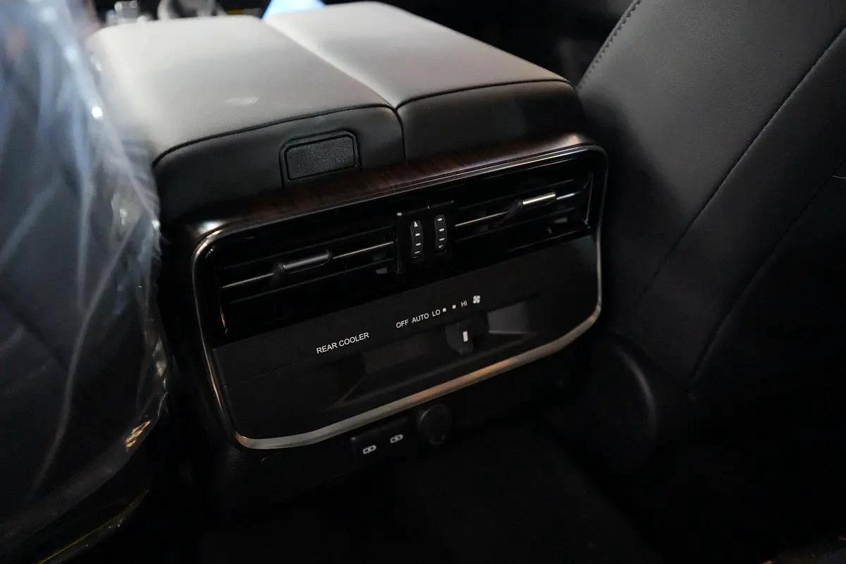 2026 LAND CRUISER 300 GXR 4.0L PETROL FULL OPTION GCC-6-6