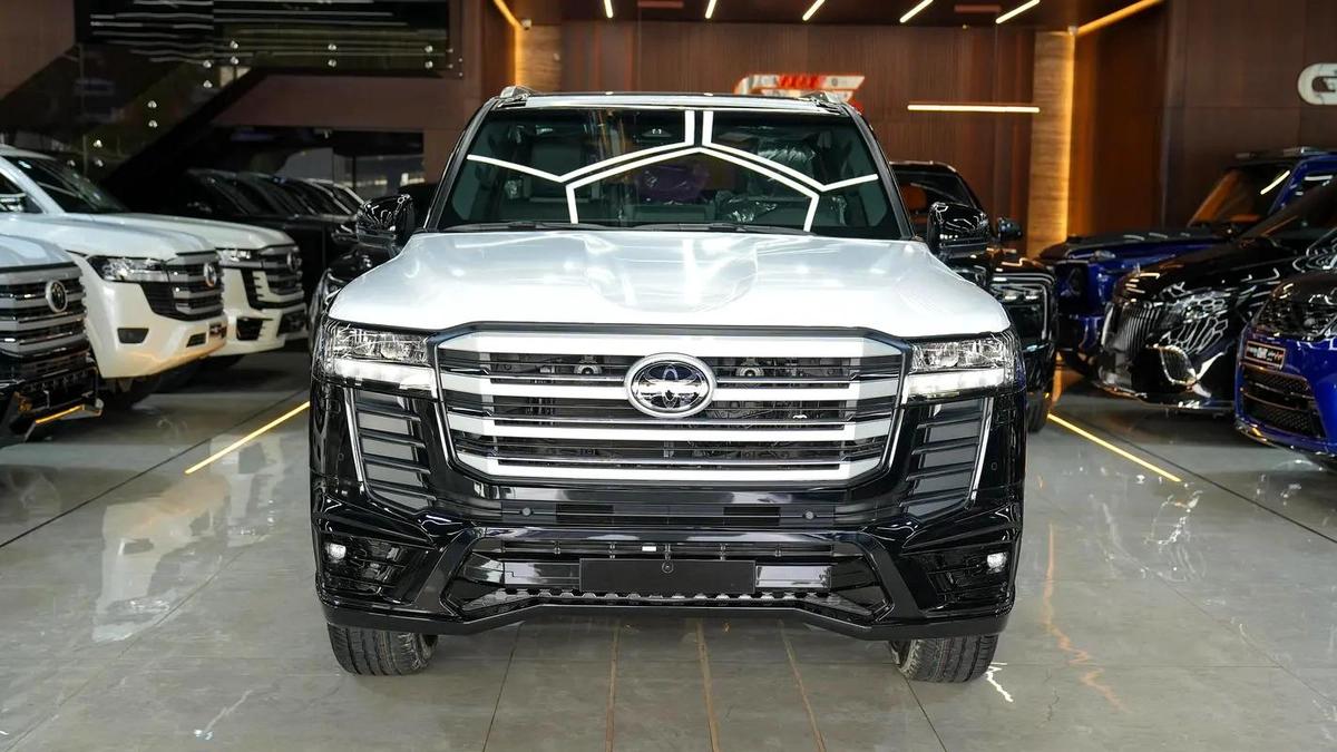 2026 LAND CRUISER 300 GXR 4.0L PETROL FULL OPTION GCC-2-2