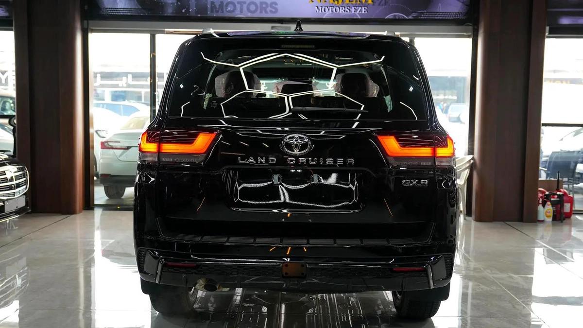 2026 LAND CRUISER 300 GXR 4.0L PETROL FULL OPTION GCC-19-19