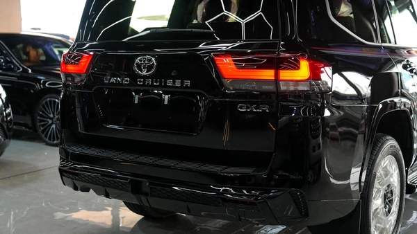 2026 LAND CRUISER 300 GXR 4.0L PETROL FULL OPTION GCC