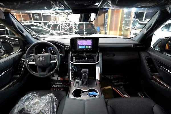 2026 LAND CRUISER 300 GXR 4.0L PETROL FULL OPTION GCC