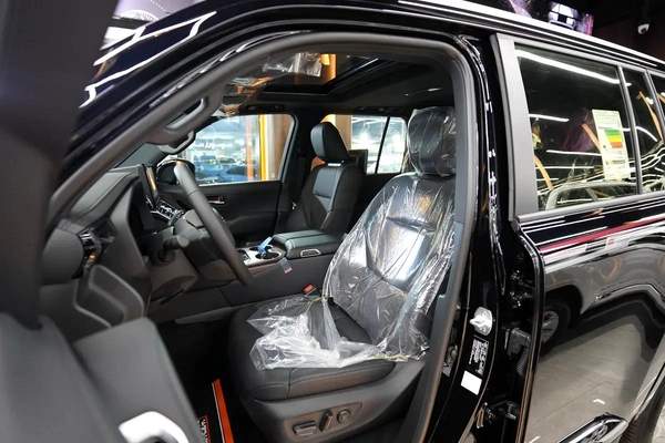 2026 LAND CRUISER 300 GXR 4.0L PETROL FULL OPTION GCC