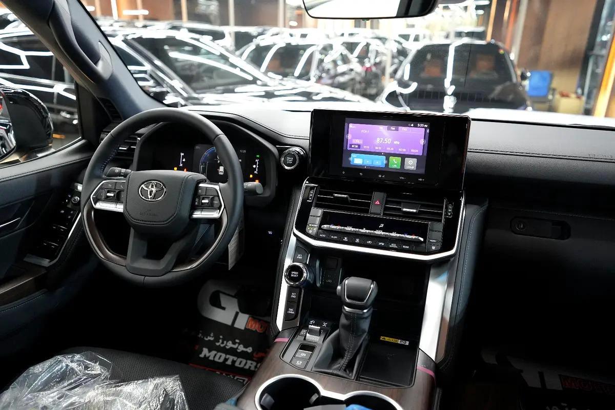 2026 LAND CRUISER 300 GXR 4.0L PETROL FULL OPTION GCC-13-13