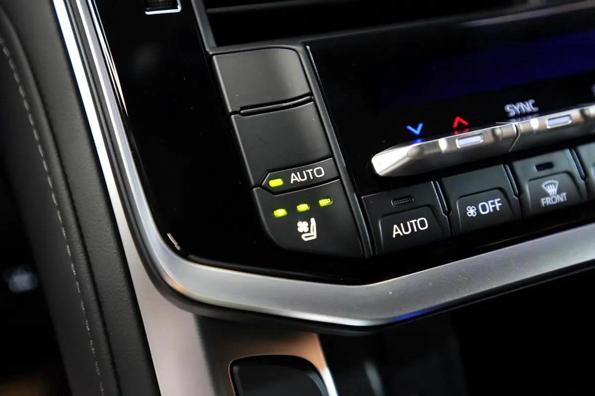 2026 LAND CRUISER 300 GXR 4.0L PETROL FULL OPTION GCC-5-5