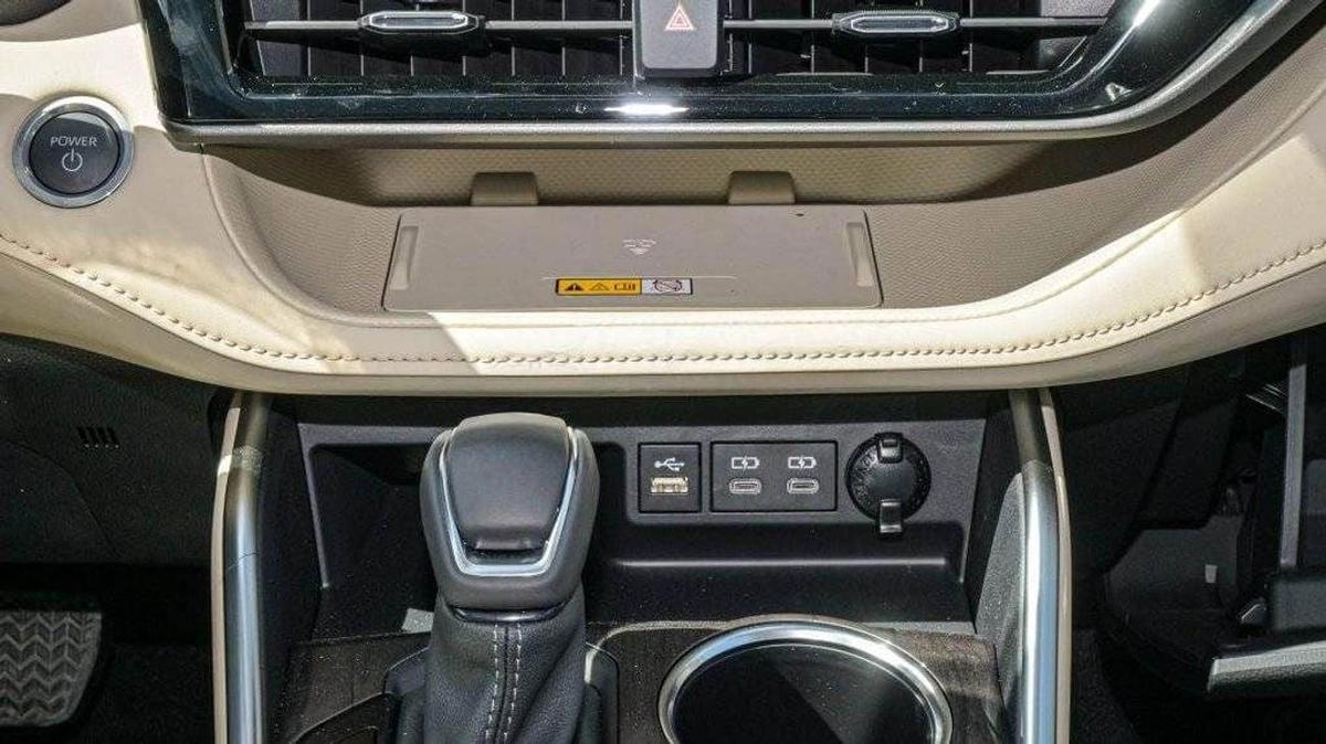 Toyota Highlander Toyota Highlander 2.5L Hybrid VXR (AWD)-11-11