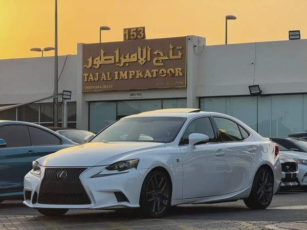 لكزس IS350 V6 3.5L F-SPORT موديل 2015 وارد فل اولشن بحاله الوكاله