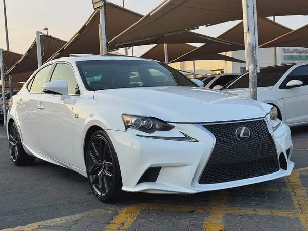 لكزس IS350 V6 3.5L F-SPORT موديل 2015 وارد فل اولشن بحاله الوكاله