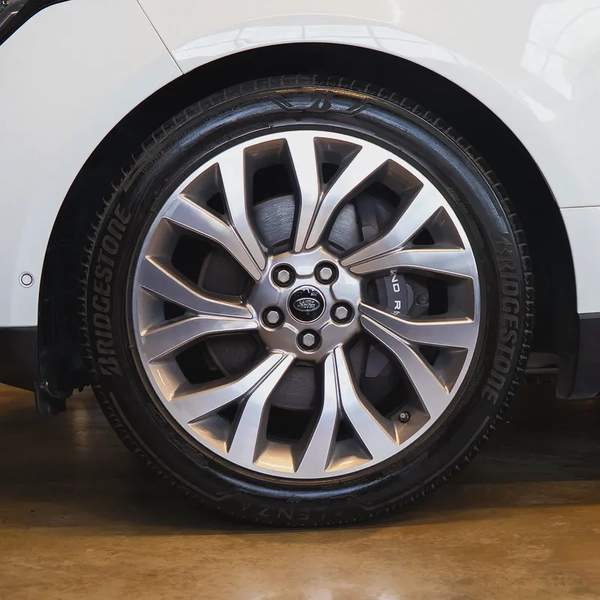 AED 2,682 pm • 0% Downpayment • Range Rover Vogue • 1 Year Warranty