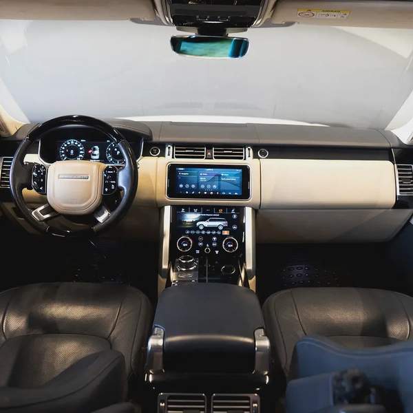 AED 2,682 pm • 0% Downpayment • Range Rover Vogue • 1 Year Warranty