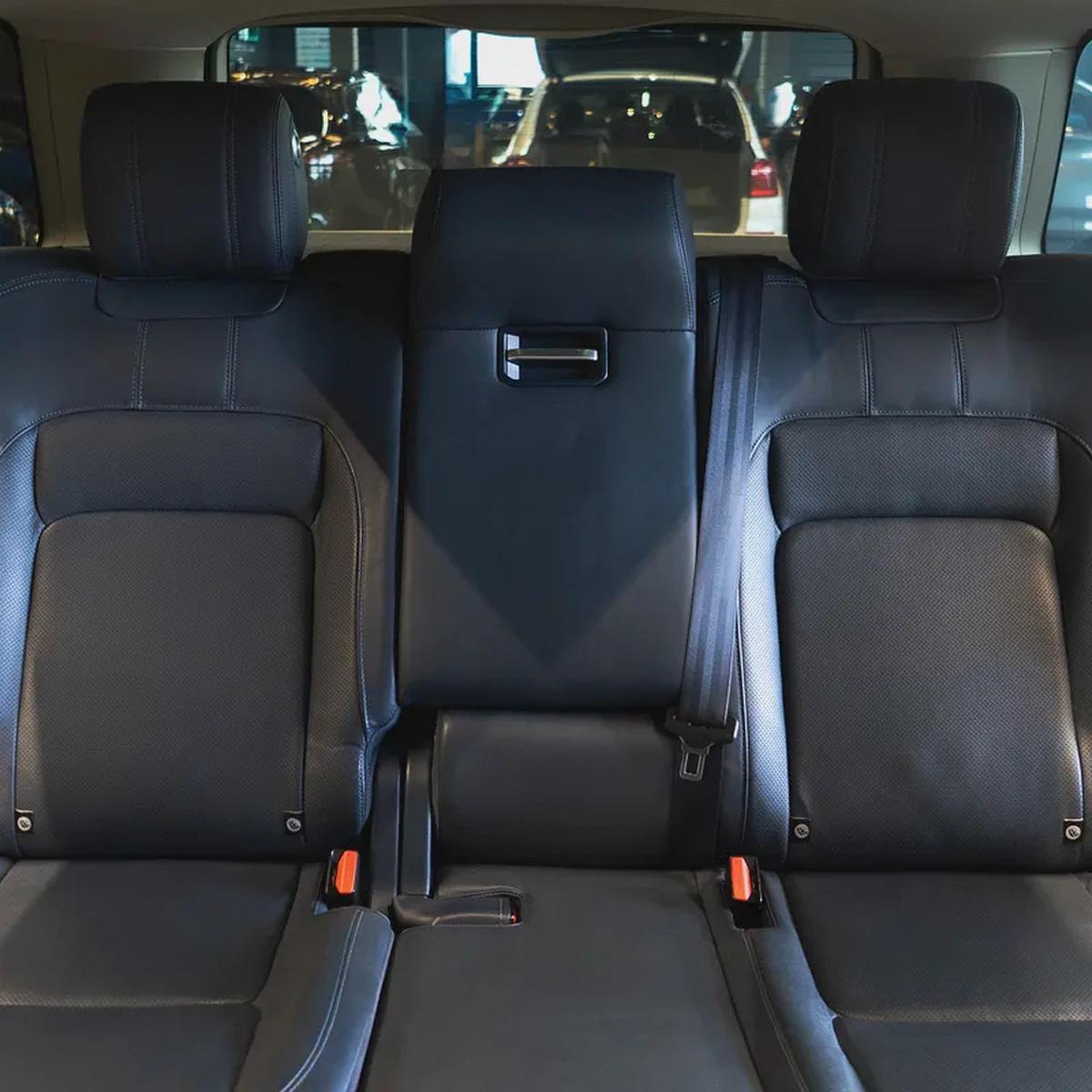 AED 2,682 pm • 0% Downpayment • Range Rover Vogue • 1 Year Warranty-15-15
