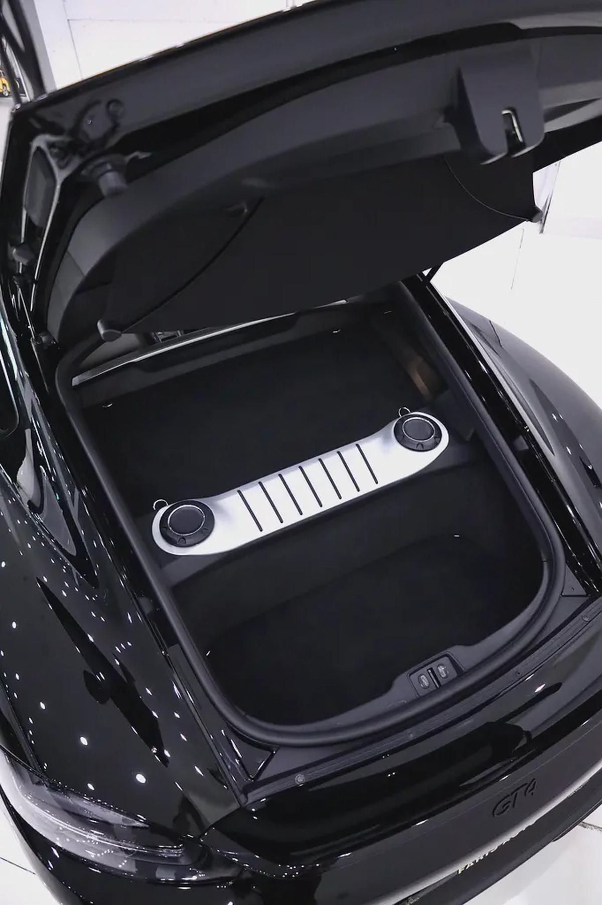 PORSCHE GT4 CARBON PACKAGE + PREMIUM RIMS + FULLY LOADED + WARRANTY UNTIL JUNE 2027-7-7