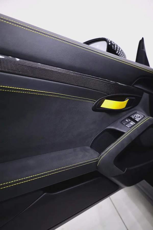 PORSCHE GT4 CARBON PACKAGE + PREMIUM RIMS + FULLY LOADED + WARRANTY UNTIL JUNE 2027