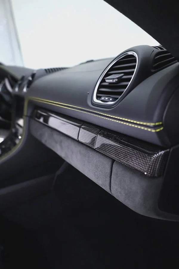 PORSCHE GT4 CARBON PACKAGE + PREMIUM RIMS + FULLY LOADED + WARRANTY UNTIL JUNE 2027