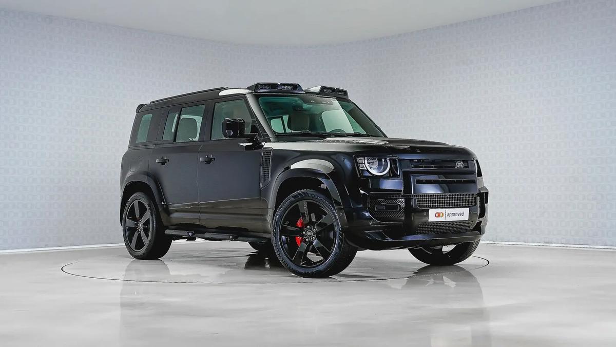 Special Offer | AED 5,752 PM | 22in Wheels, Lightbar, GCC | 110 P400 S Widetrack-1-1