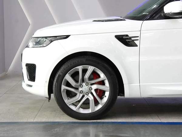 2018 Land Rover Range Rover Sport Supercharged - GCC Specs