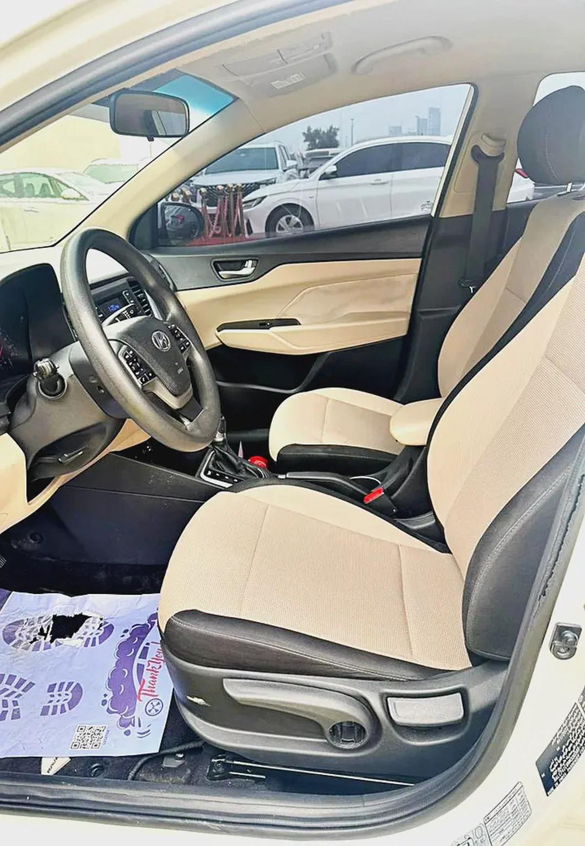 2022 Hyundai Accent - GCC Specs - Excellent Condition-9-9