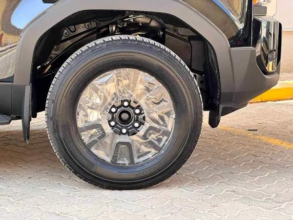2025 PRADO RIGHT HAND DRIVE AR- HIGH 2.8L DIESEL 0KM