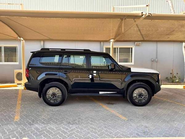 2025 PRADO RIGHT HAND DRIVE AR- HIGH 2.8L DIESEL 0KM