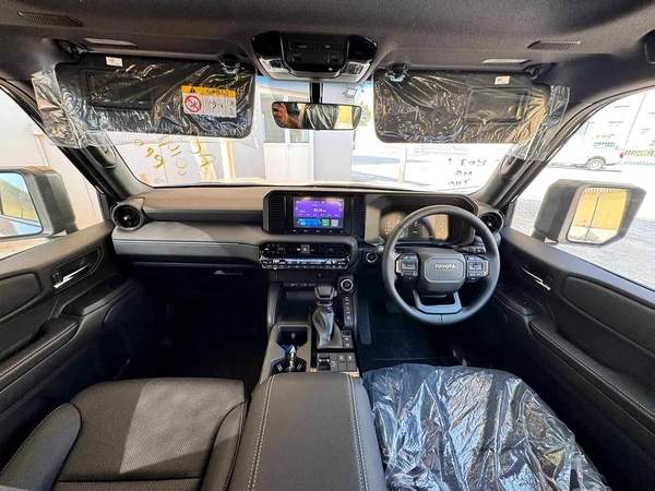 2025 PRADO RIGHT HAND DRIVE AR- HIGH 2.8L DIESEL 0KM