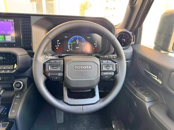 2025 PRADO RIGHT HAND DRIVE AR- HIGH 2.8L DIESEL 0KM