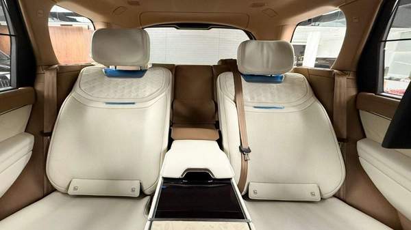 Land Rover Range Rover Sport Range Rover SV - 2026 - Brand New Two Tone Special Color