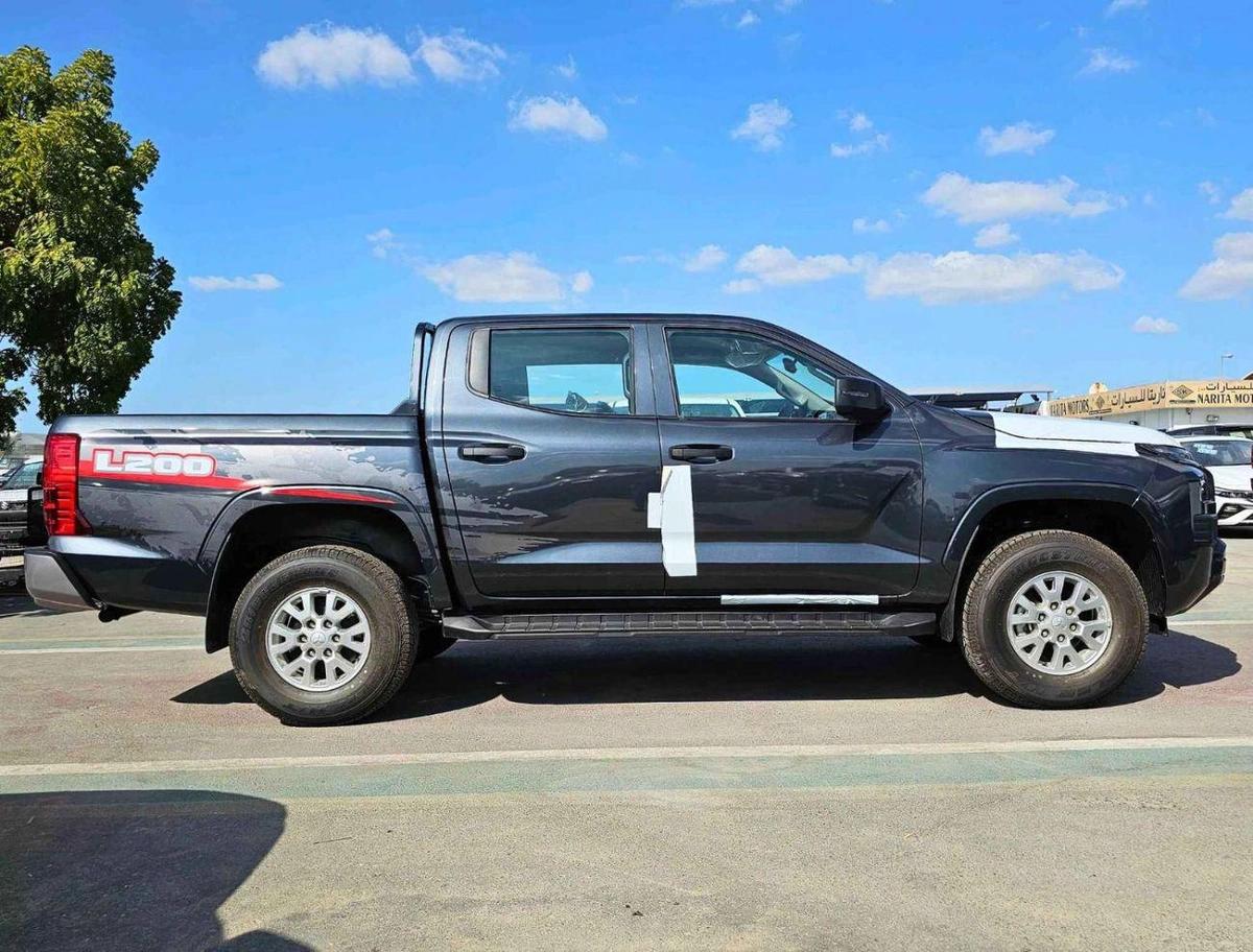 Mitsubishi L200 GLX 2.4L PETROL / M/T / SIDE STICKER / 4WD / CODE # GLXP-1-1