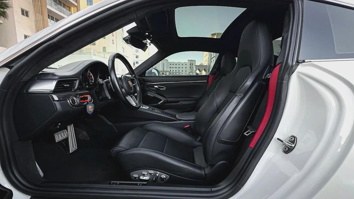 2015 | Porsche Carrera 911 Turbo S | Low Mileage | Warranty | 560HP | Excellent Condition-8-8