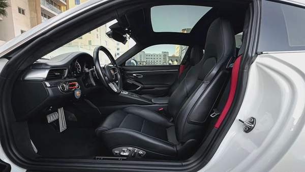 2015 | Porsche Carrera 911 Turbo S | Low Mileage | Warranty | 560HP | Excellent Condition