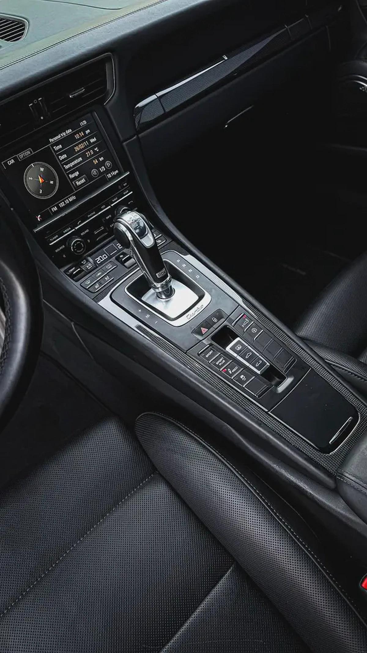 2015 | Porsche Carrera 911 Turbo S | Low Mileage | Warranty | 560HP | Excellent Condition-10-10