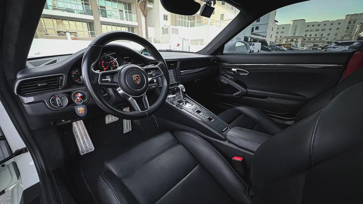 2015 | Porsche Carrera 911 Turbo S | Low Mileage | Warranty | 560HP | Excellent Condition-11-11