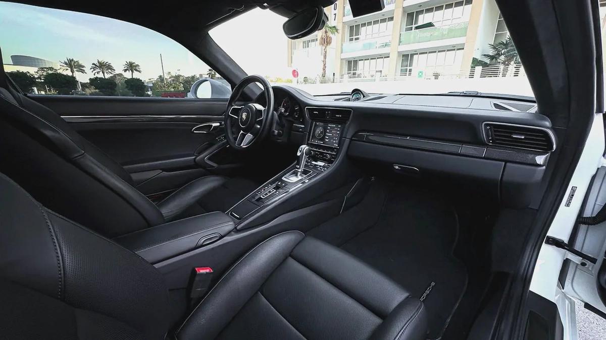 2015 | Porsche Carrera 911 Turbo S | Low Mileage | Warranty | 560HP | Excellent Condition-15-15