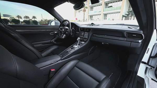 2015 | Porsche Carrera 911 Turbo S | Low Mileage | Warranty | 560HP | Excellent Condition