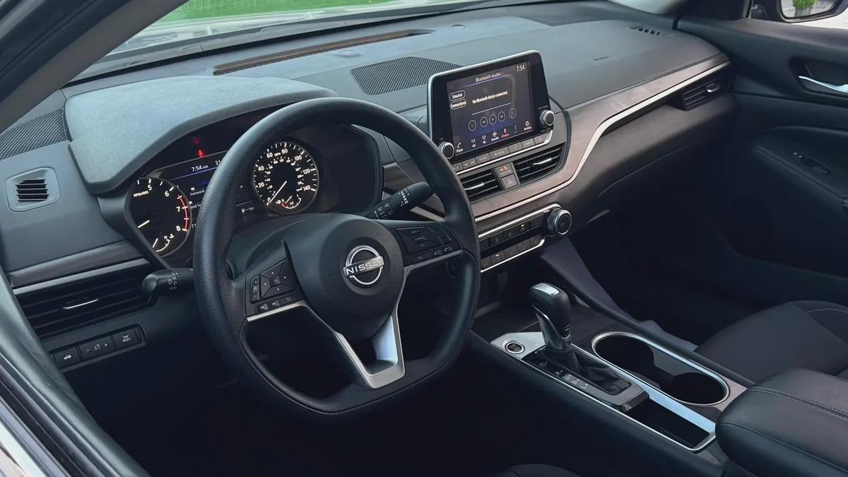Nissan Altima sv 2024 7000km only-8-8