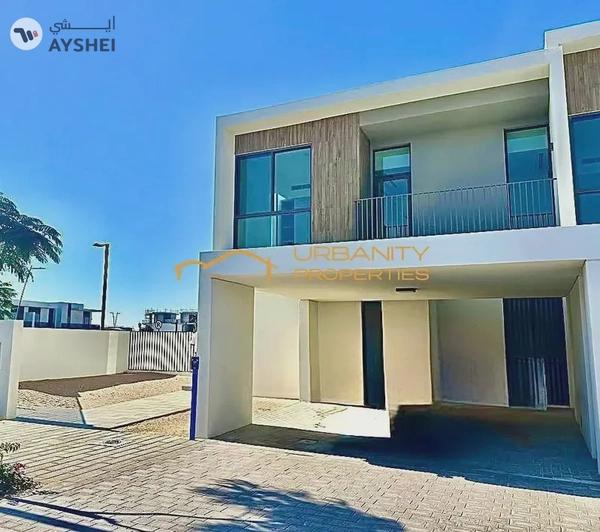 Elegant 4-Bedroom Corner Villa Orania| Prime Location | AED 200,000 Annual Rent