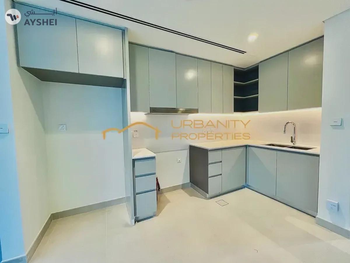 Elegant 4-Bedroom Corner Villa Orania| Prime Location | AED 200,000 Annual Rent-0-landscape