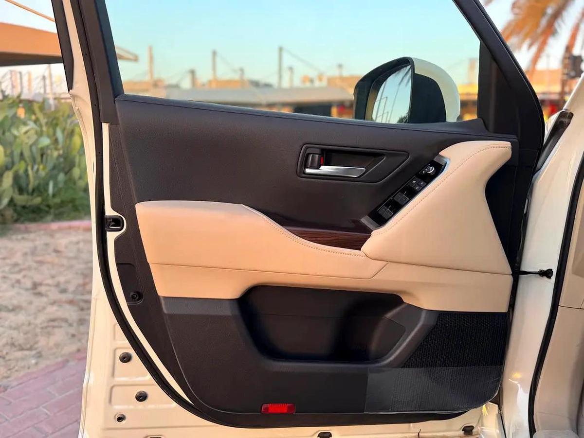 CRUISER GXR / BRAND NEW / FULL OPTION / 3 YEARS WARRANTY-14-14