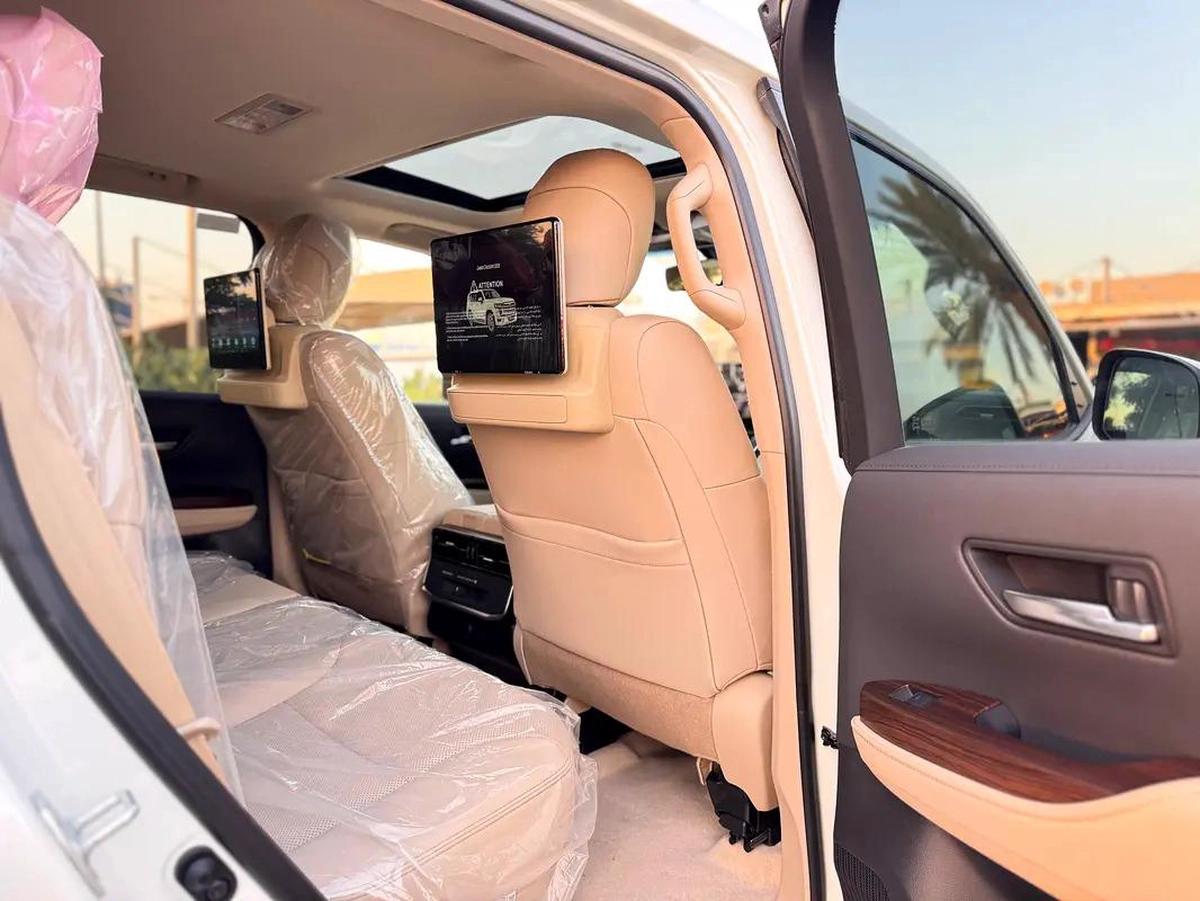 CRUISER GXR / BRAND NEW / FULL OPTION / 3 YEARS WARRANTY-15-15
