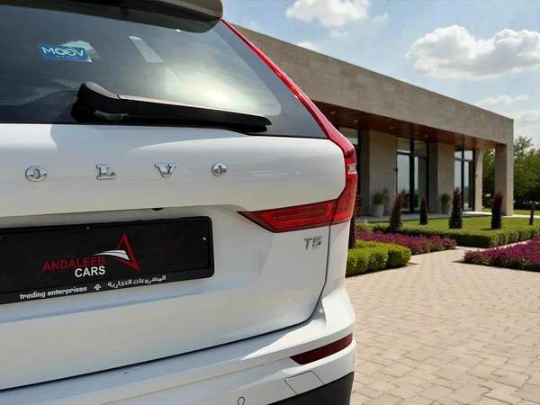 AED 1,440 P.M | 0% DOWN PAYMENT | VOLVO XC60 T5 | 2.0L I4 | 2021 | GCC SPECS