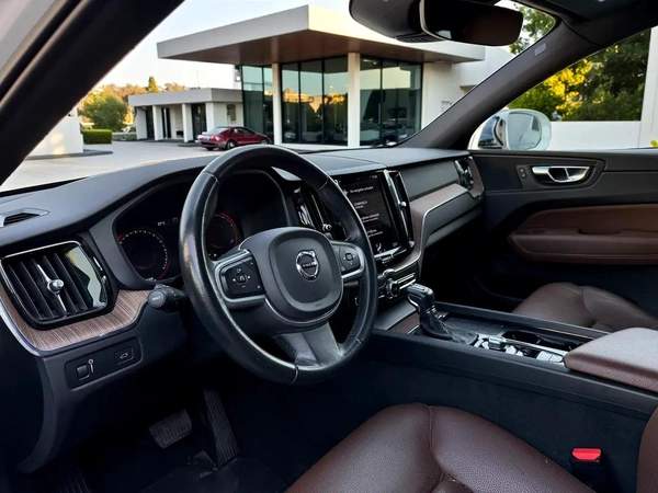 AED 1,440 P.M | 0% DOWN PAYMENT | VOLVO XC60 T5 | 2.0L I4 | 2021 | GCC SPECS