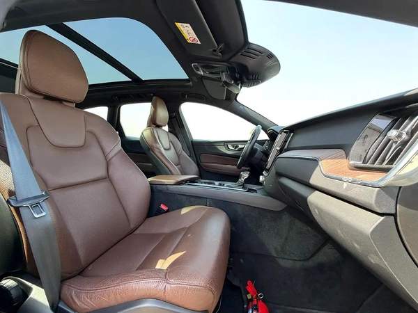 AED 1,440 P.M | 0% DOWN PAYMENT | VOLVO XC60 T5 | 2.0L I4 | 2021 | GCC SPECS