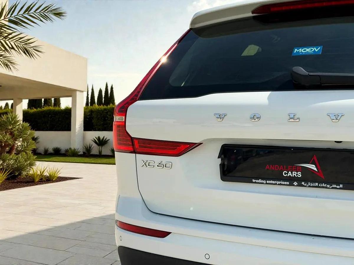 AED 1,440 P.M | 0% DOWN PAYMENT | VOLVO XC60 T5 | 2.0L I4 | 2021 | GCC SPECS-1-1