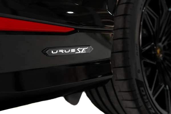 2025 URUS SE HYBRID | STYLE PACKAGE | NEW REAR DIFFUSER AERO LIP | FULL OPTIONS | JAPANESE SPE