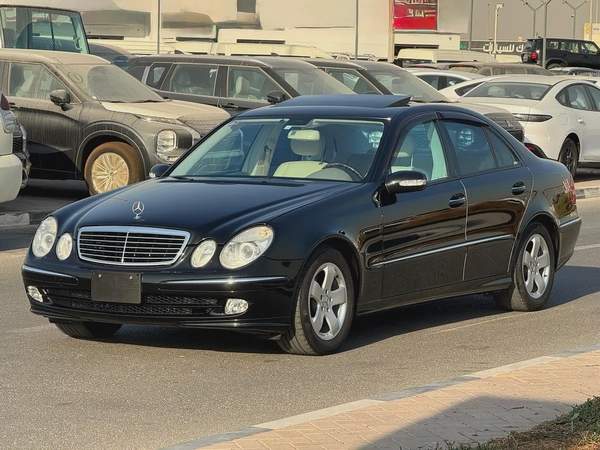 Mercedes Benz E320 2004 73000km - Beige Interior - Original Paint - Japan Import - Clean Title