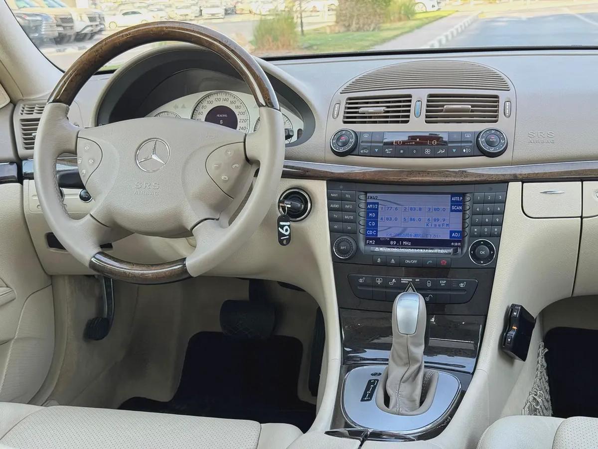 Mercedes Benz E320 2004 73000km - Beige Interior - Original Paint - Japan Import - Clean Title-10-10