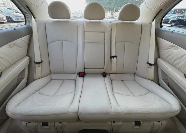 Mercedes Benz E320 2004 73000km - Beige Interior - Original Paint - Japan Import - Clean Title